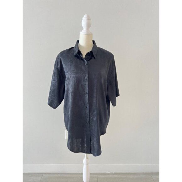 Risky Business black  Satin Printed Button Up Top m/L - Picture 1 of 4